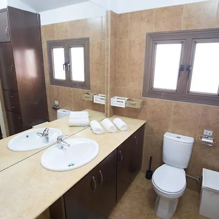 Sunshine Luxury House أيا نابا