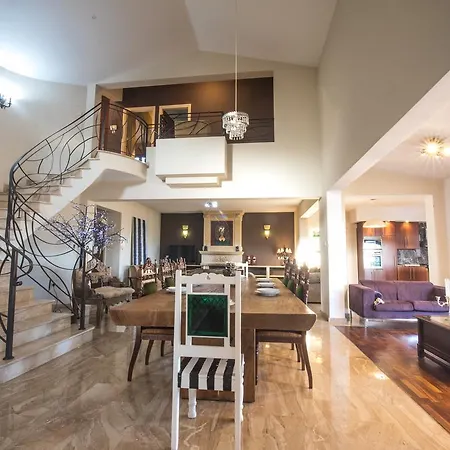 Sunshine Luxury House Villa *